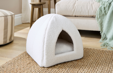 PET BEDS & BLANKETS