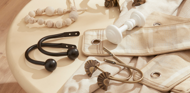 TIEBACKS & HOLDBACKS