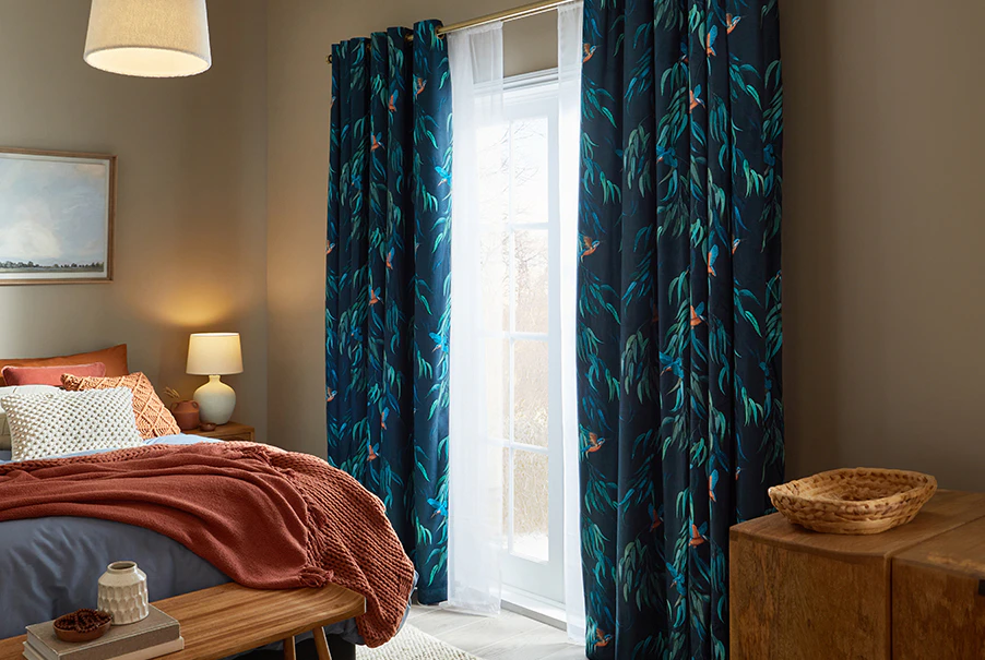 Curtain and voile on double pole