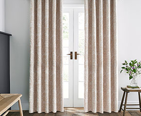 Timeless draping for a view to admire