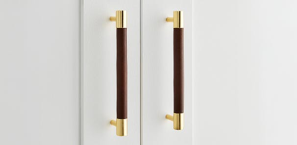 DOOR HANDLES AND KNOBS