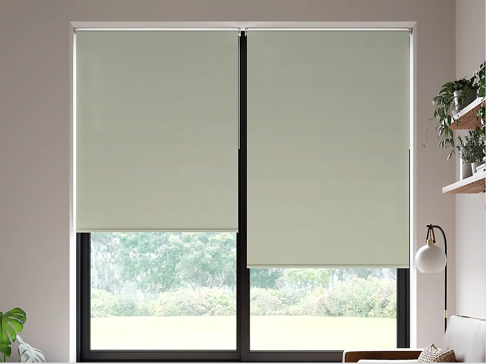 Blackout blinds