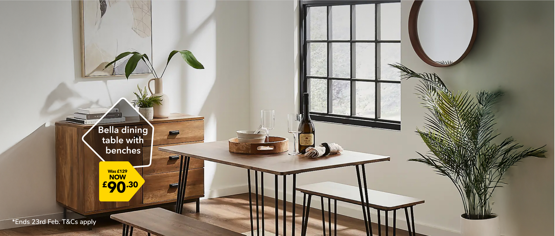 Bella dining
table with
benches. Now £90.30