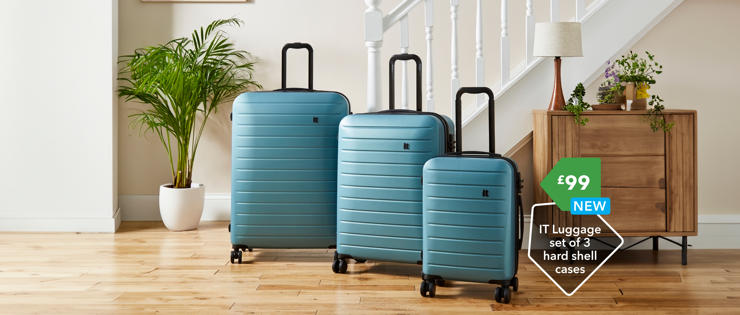 IT Luggage Set of 3 Legion Hard Shell Suitcases