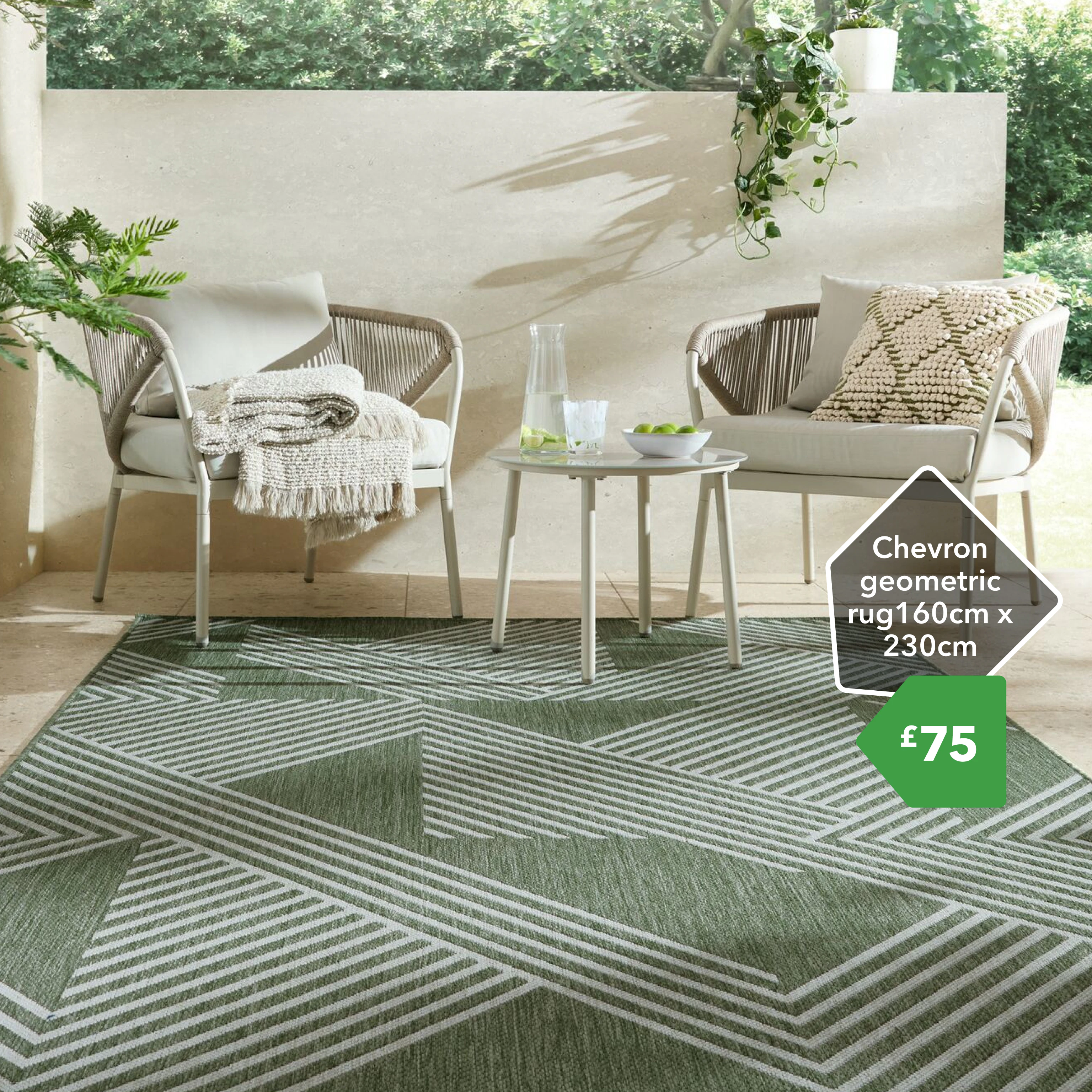 Chevron
geometric
rug 160cm x
230cm £75