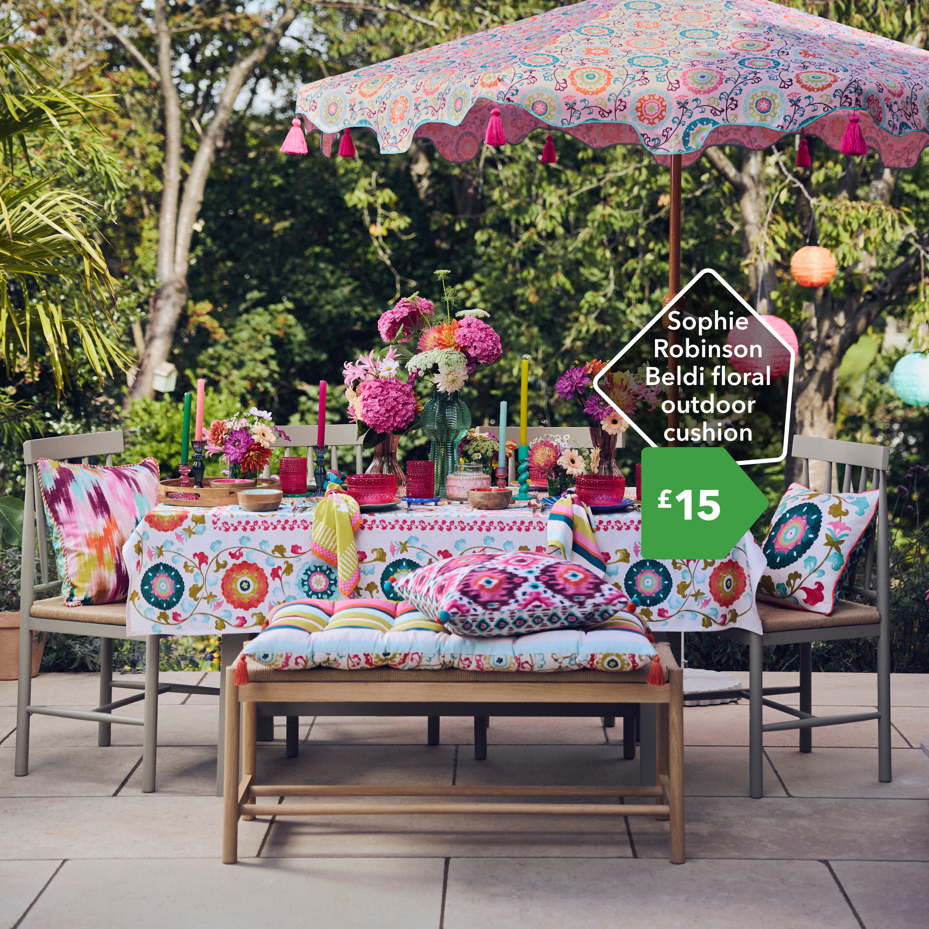 Sophie
Robinson
Beldi floral
outdoor
cushion £15