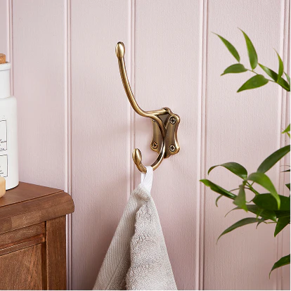 Wall & door hooks
