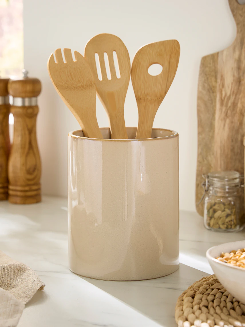 Kitchen utensils