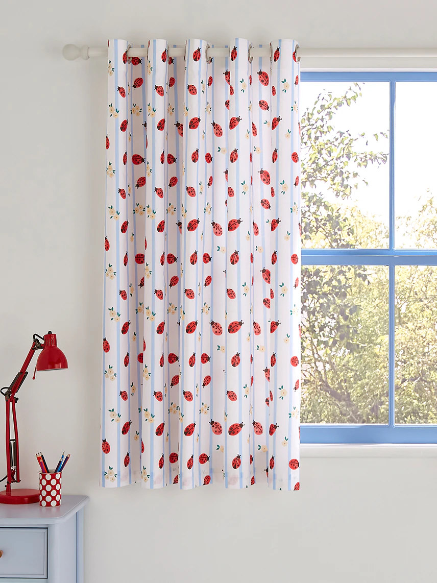 Kids' curtains & blinds