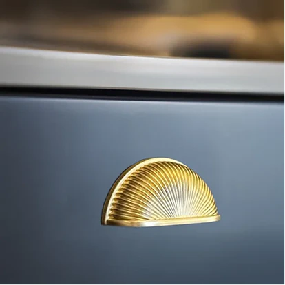 Door handles & knobs