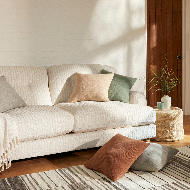 Sofas & armchairs