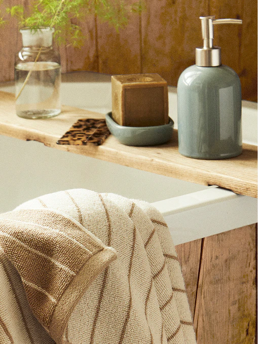 Soap dishes & dispensers