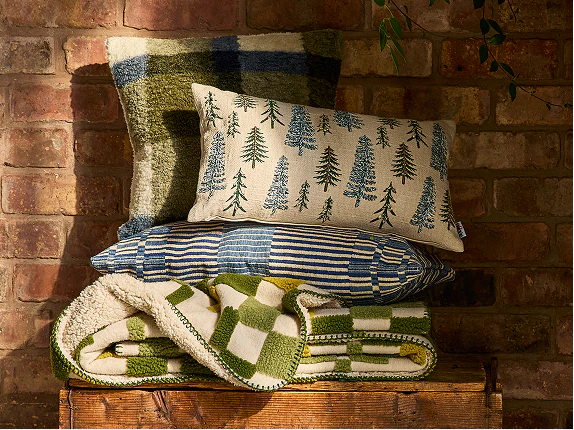 Cushions & throws