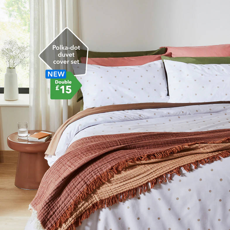 Polka-dot
duvet
cover set Double £15