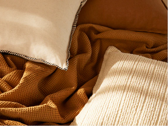 Cushions & throws