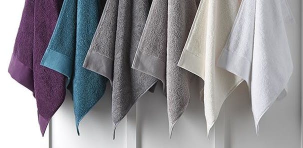 Fast to absorb and quick drying, these incredible 100% cotton colour-fast towels love to be washed and get fluffier every time thanks to their innovative textile technology.