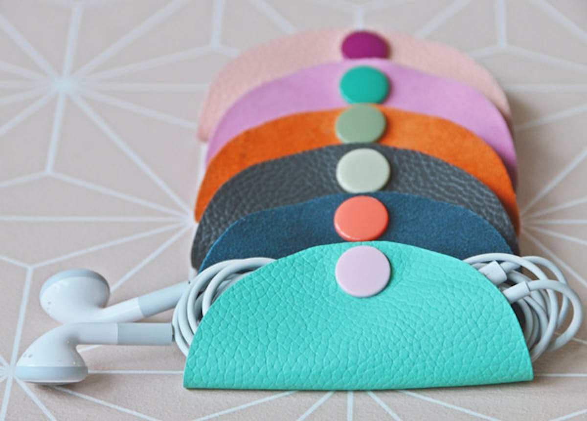  DIY Headphone And Cable Organizers By Luzia Pimpinella