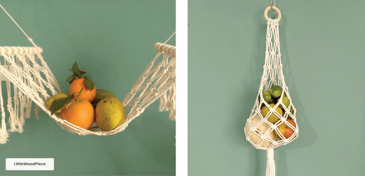 Ein Makramee-Obsthalter und eine Obsttasche. Ein Makramee-Obsthalter und eine Obsttasche.