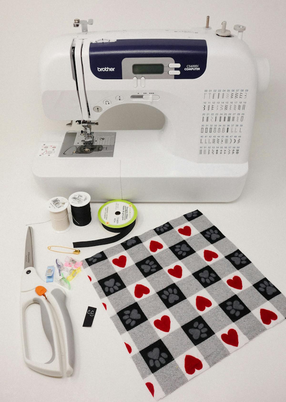  sewing machine and materials for dog bandana