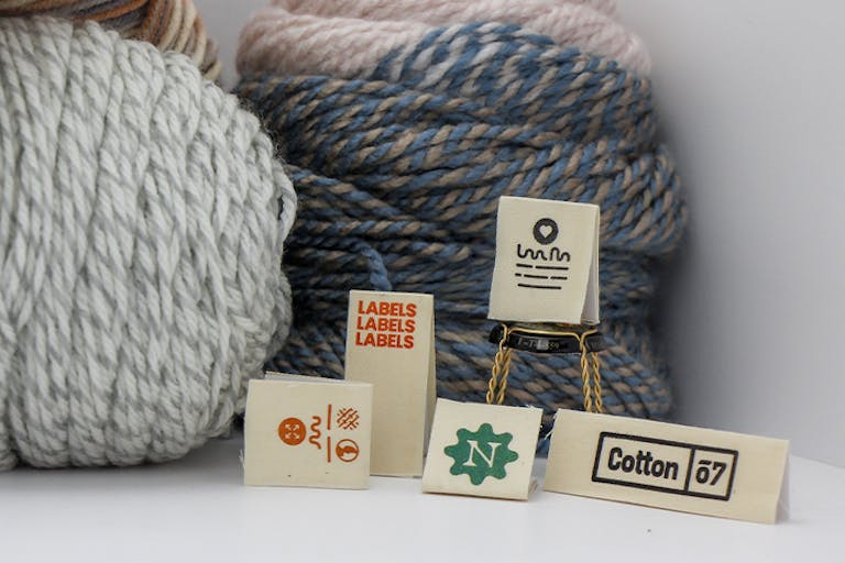Etiquetas de algodón blanco orgánico, etiquetas para coser de tela