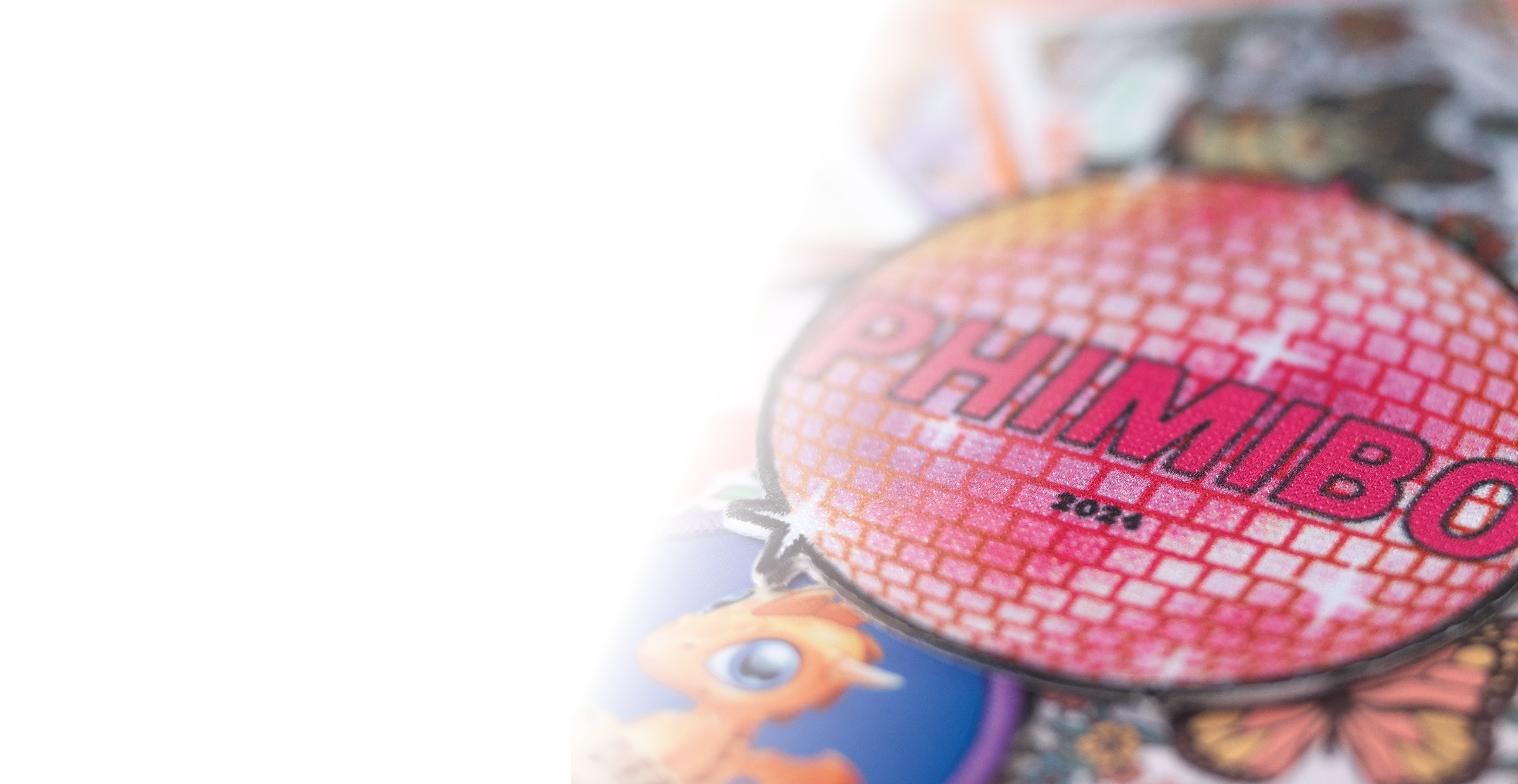 Des patchs imprimés personnalisés avec des motifs complexes et détaillés en couleur