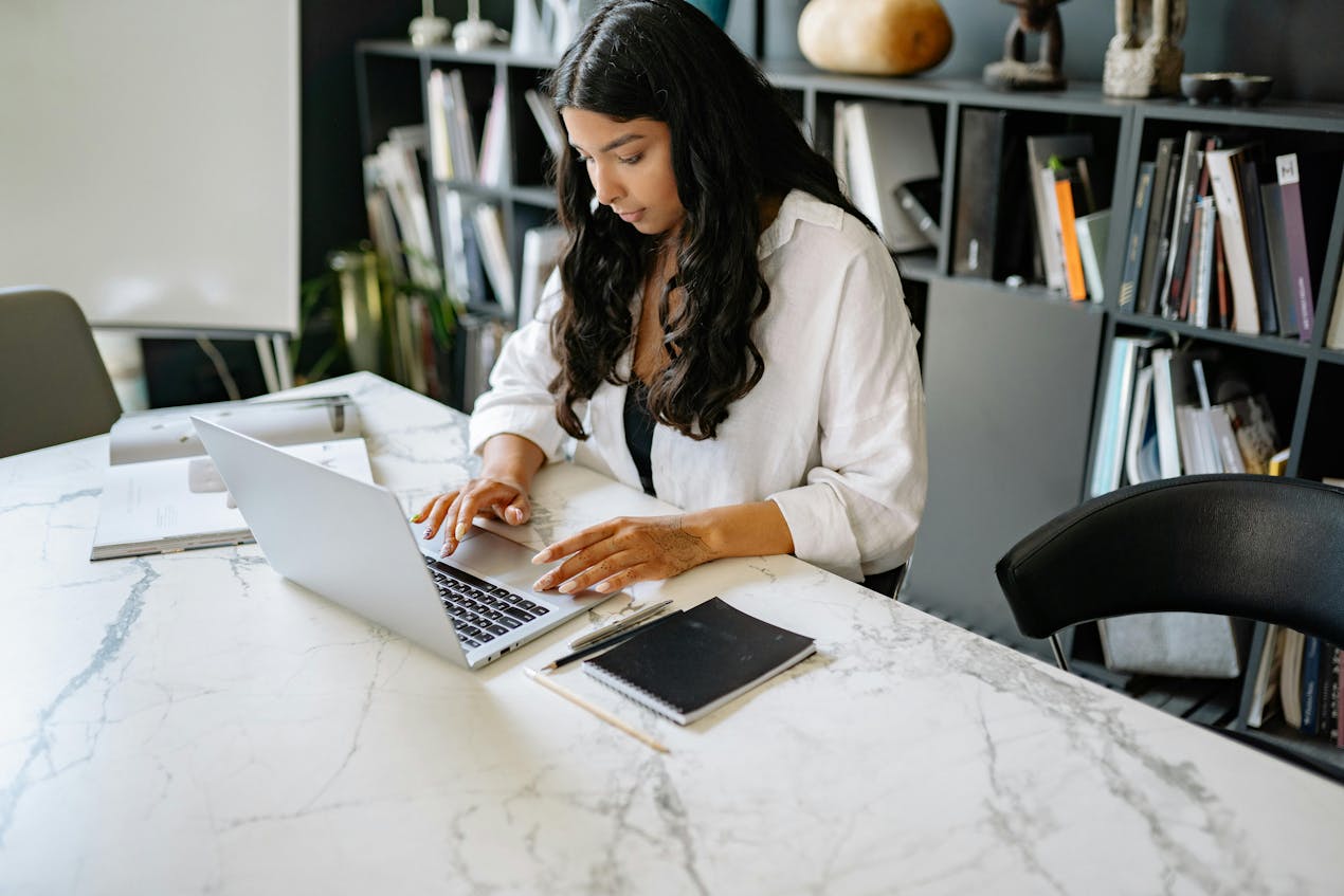 The Best Online Tool to Design Your Own Custom Clothing Labels
