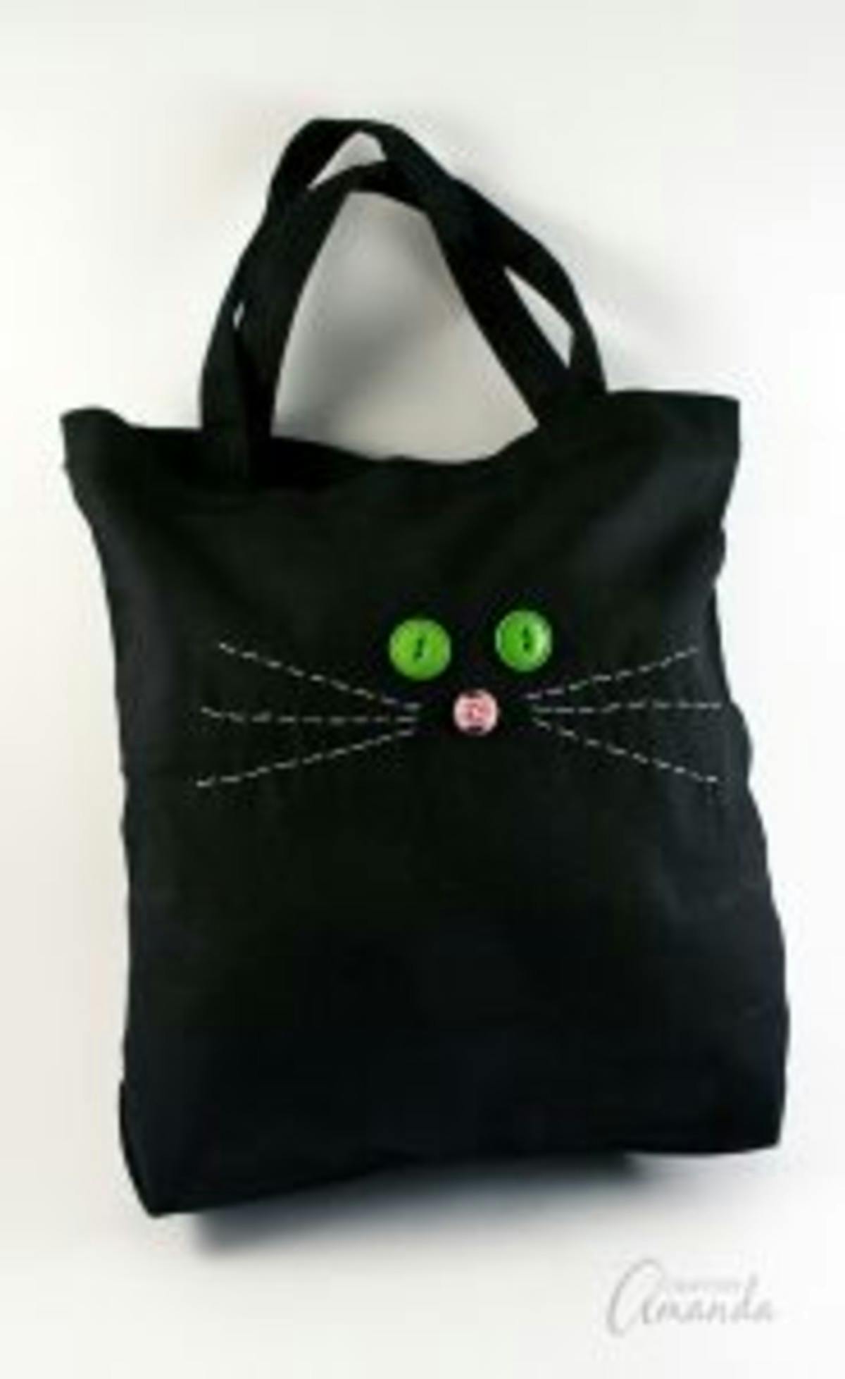 DIY tote bag from a pillowcase DIY tote bag from a pillowcase