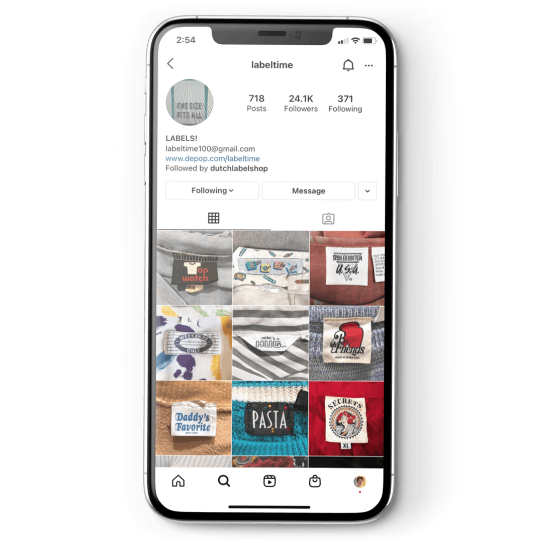  Iphone con etichette per vestiti di Label time su Instagram