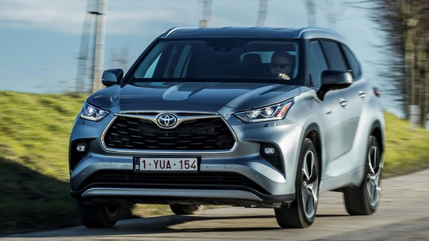 grey toyota kluger