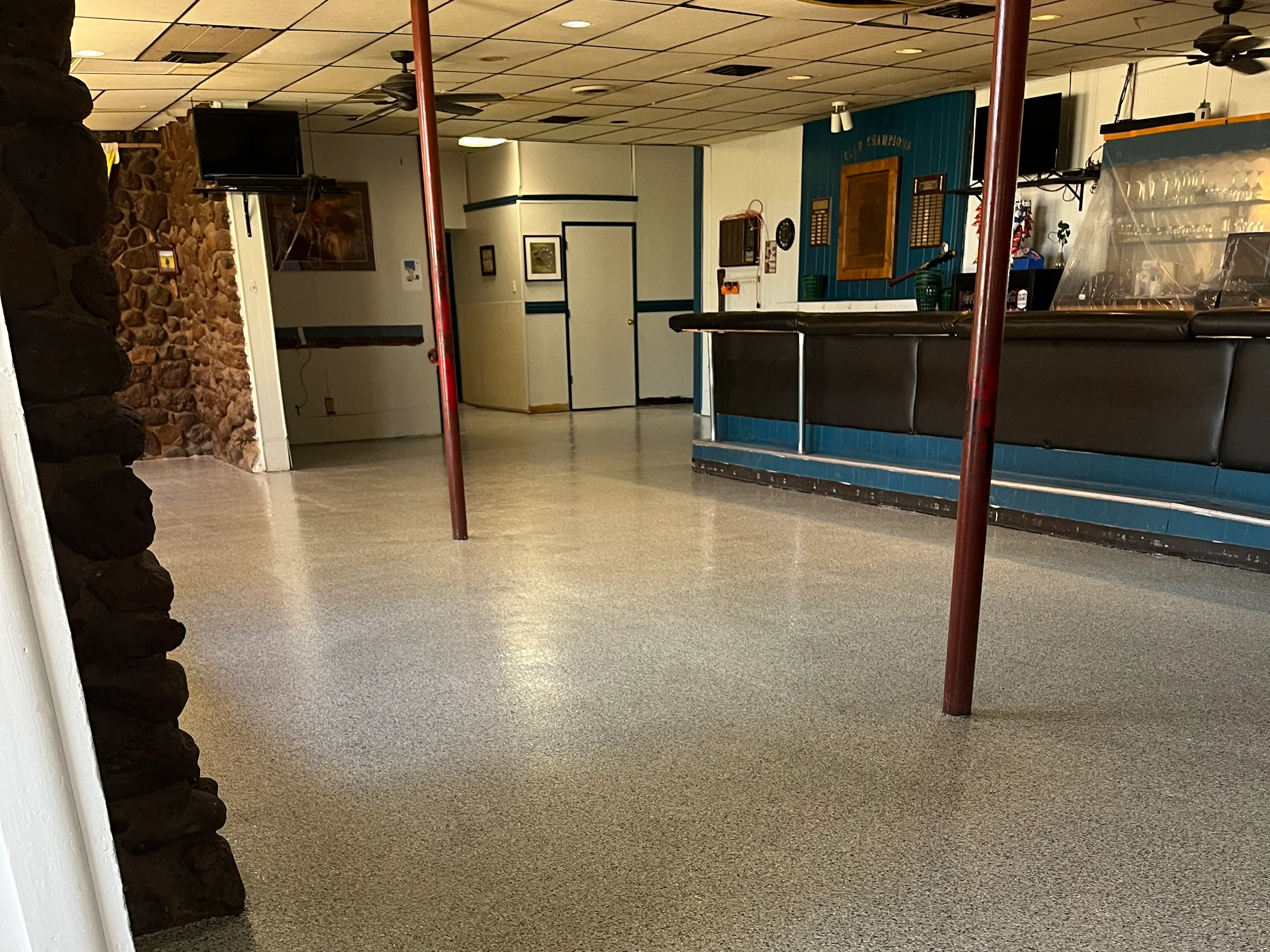 Commercial floor coating in restaurant and bar space