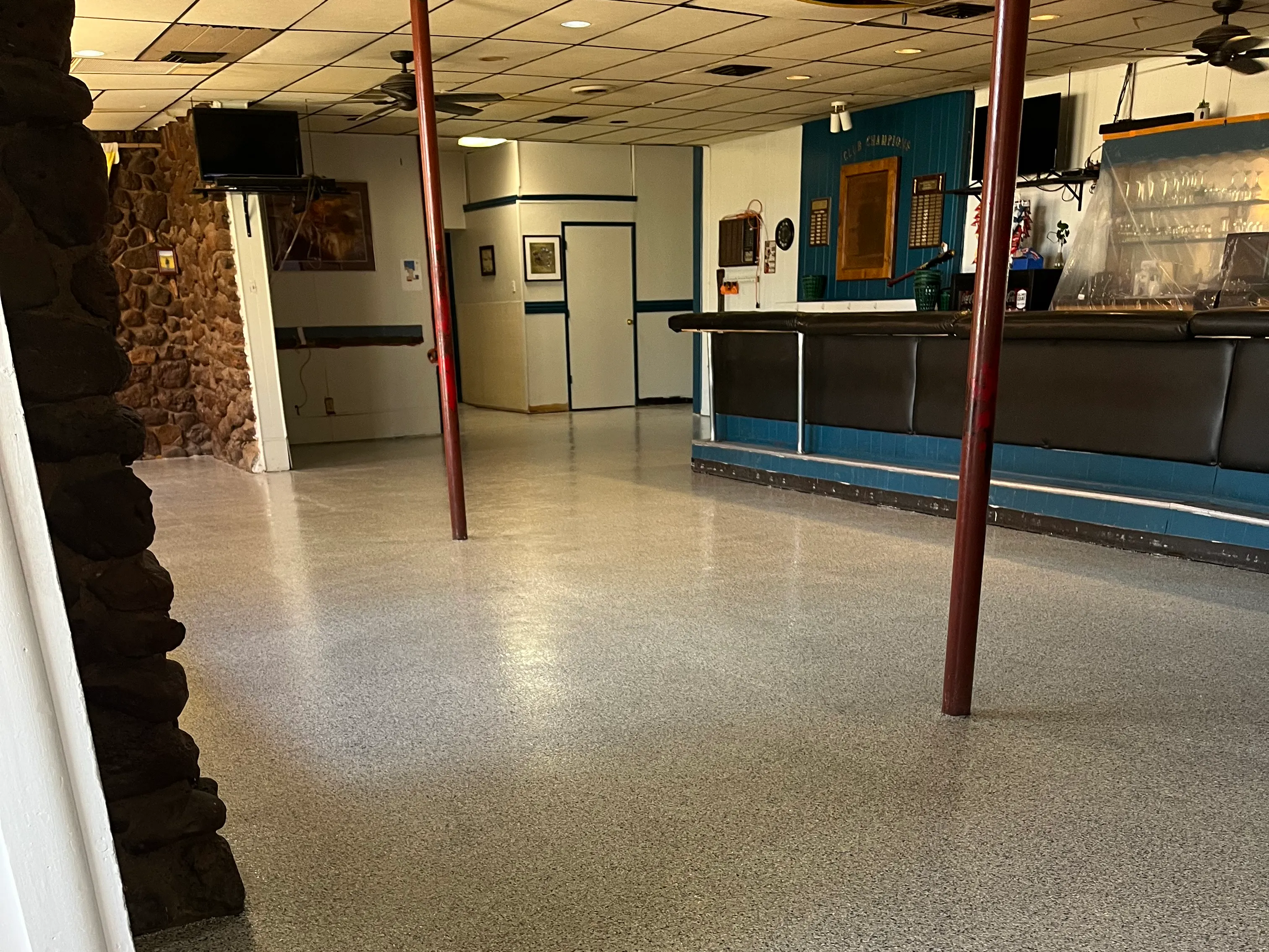 Commercial floor coating in restaurant and bar space