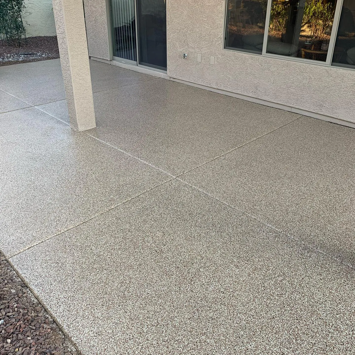 Residential patio with flake epoxy floor coating in Arizona home