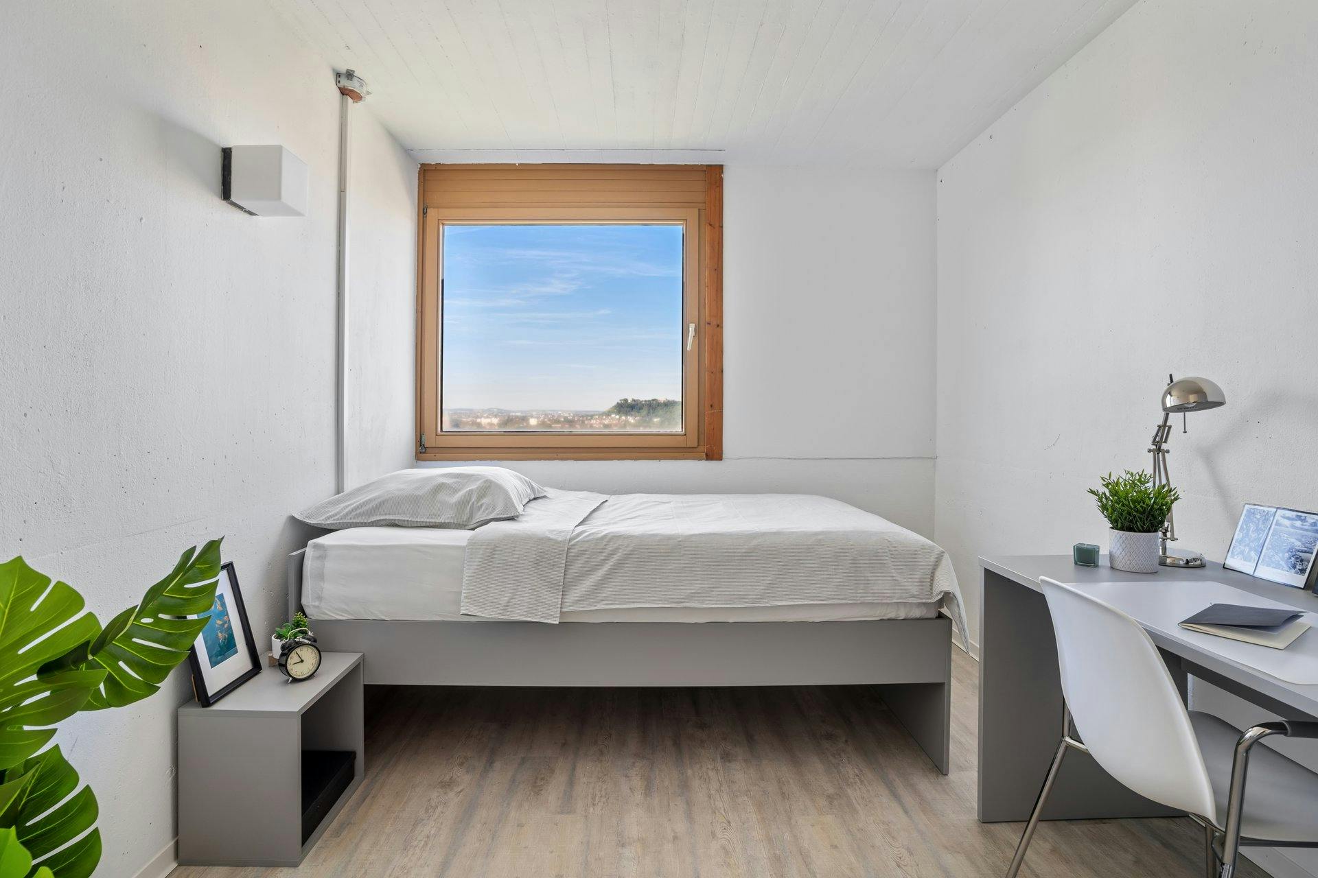 Wirf einen Blick in das Haus