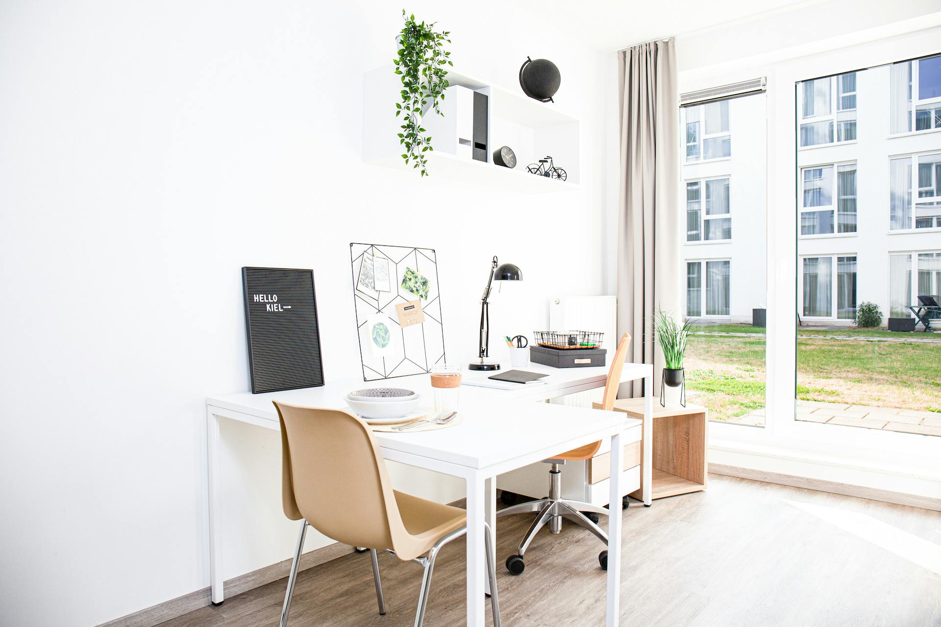 Adult Guide in Kiel