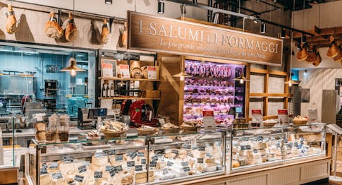 I salumi e i formaggi di Eataly Verona