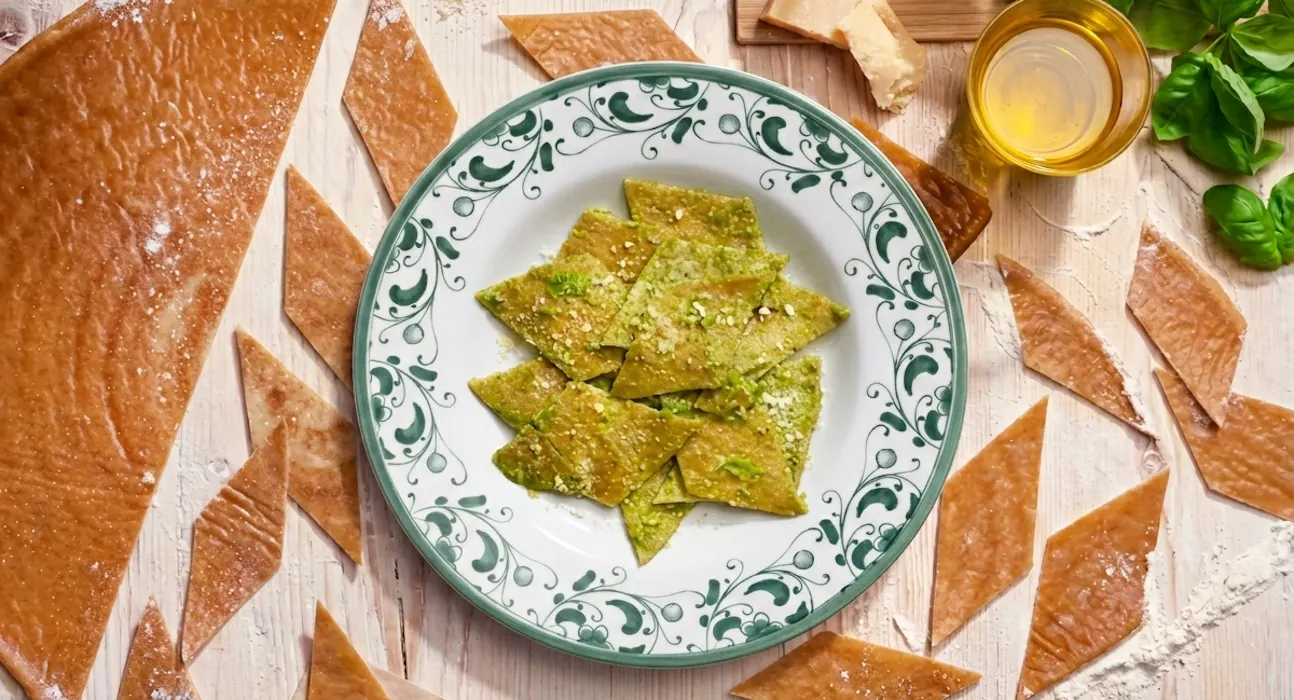 Testaroli al pesto