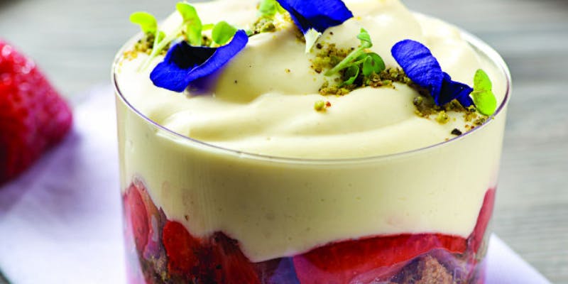 Crema Chantilly con insalata di fragole