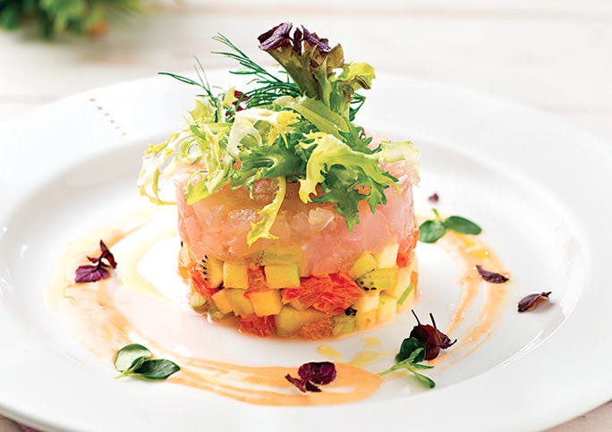 Tartare di pesce e frutta