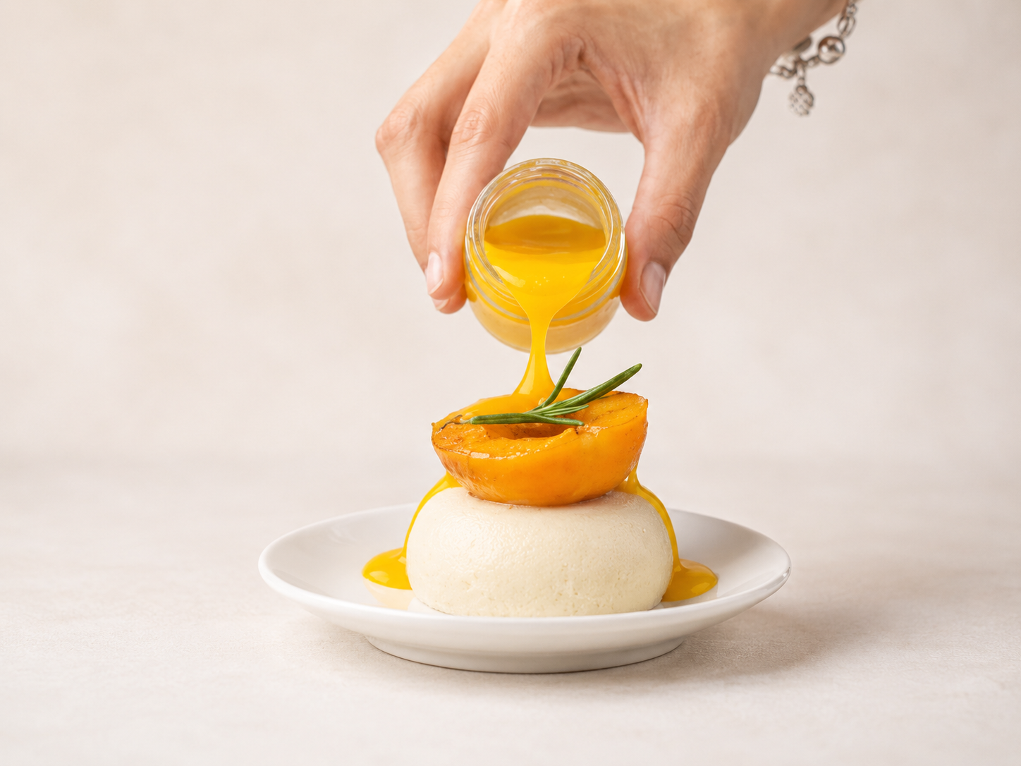 Semifreddo all'amaretto con timo e albicocca | Eataly