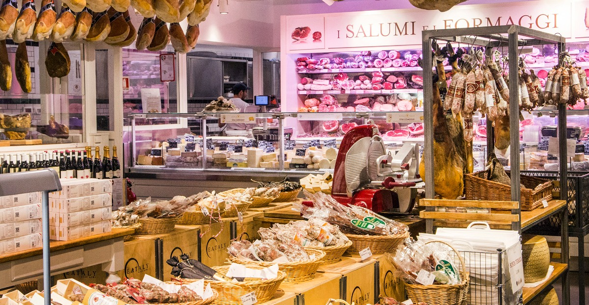 Banco Salumi e Formaggi Eataly Milano Smeraldo 