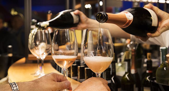 Come si serve il vino