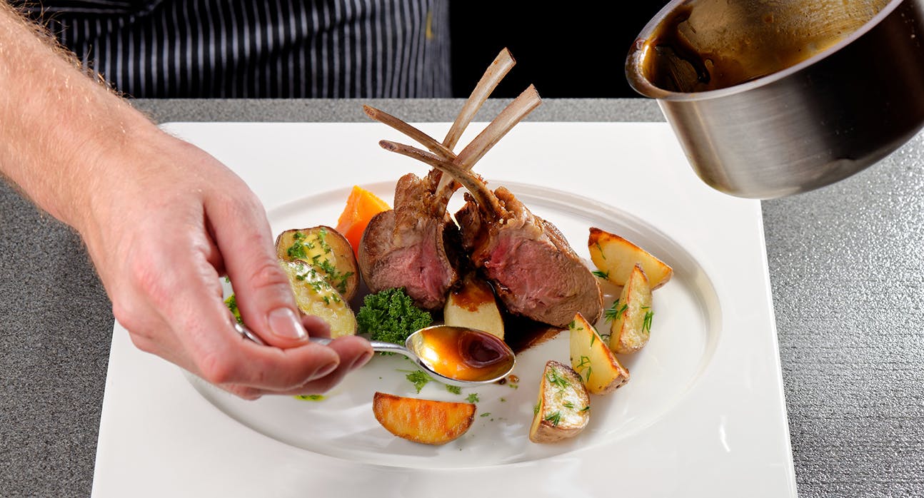 Agnello al forno con patate | Eataly