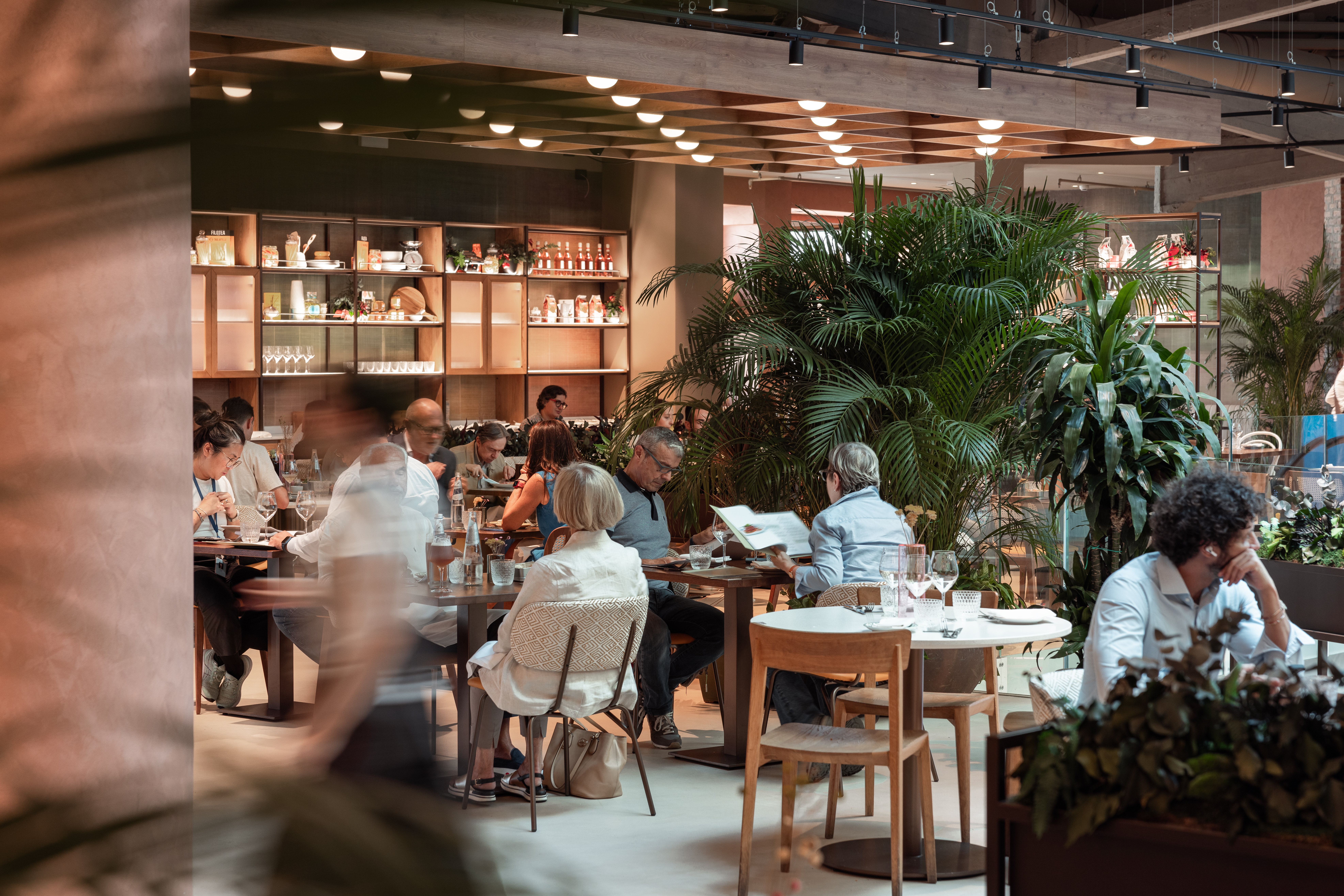 Food & Pizza Theatre