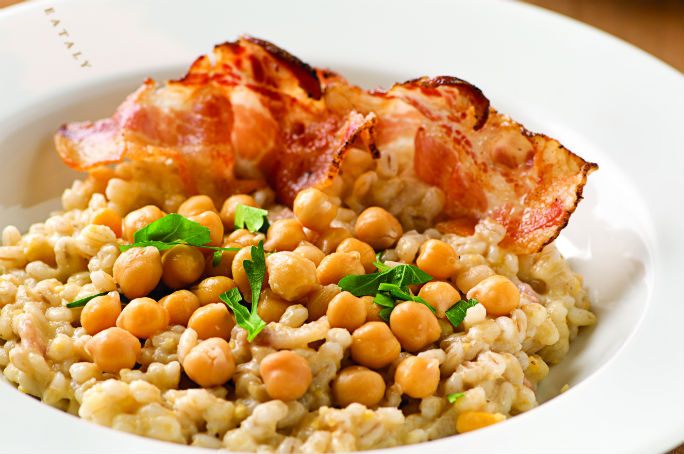 Orzotto, ceci e guanciale