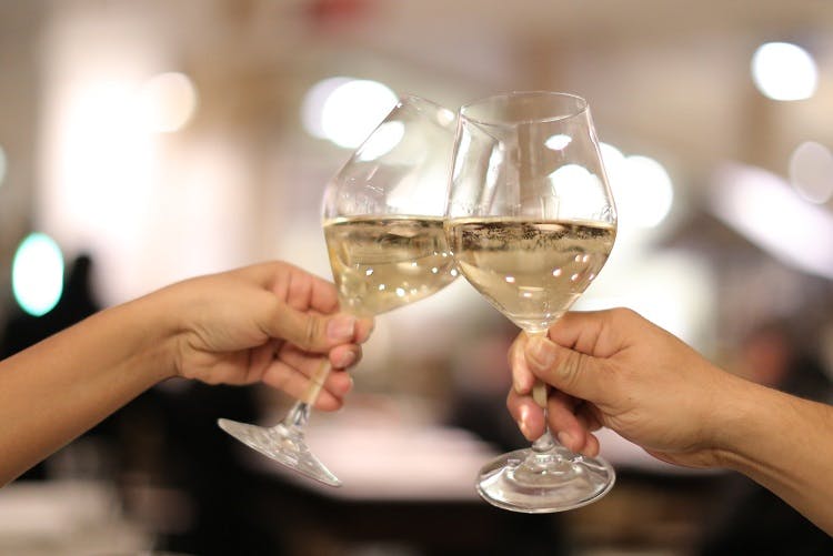 Prosecco cheers