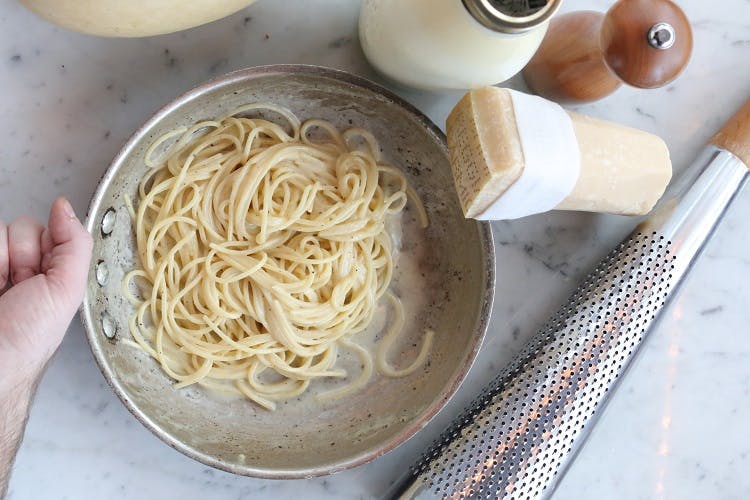Spaghetti cacio e pepe