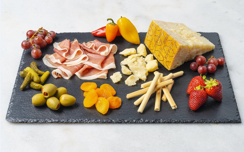 Easy Aperitivo with Grana Padano DOP and Prosciutto di Parma DOP