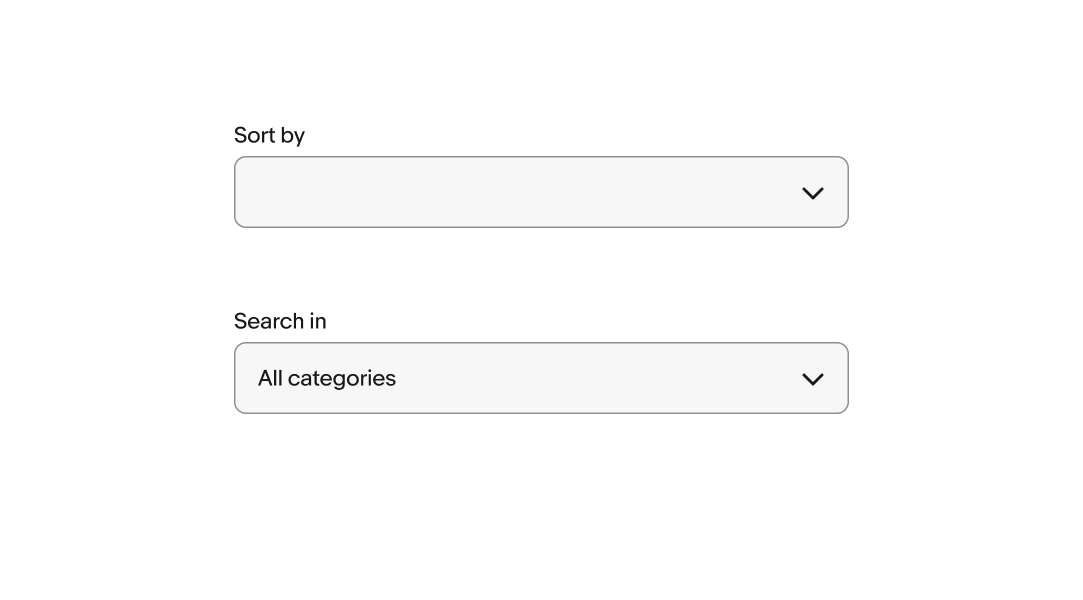 Two select lists. One showing an empty value and one showing a pre-selected value.