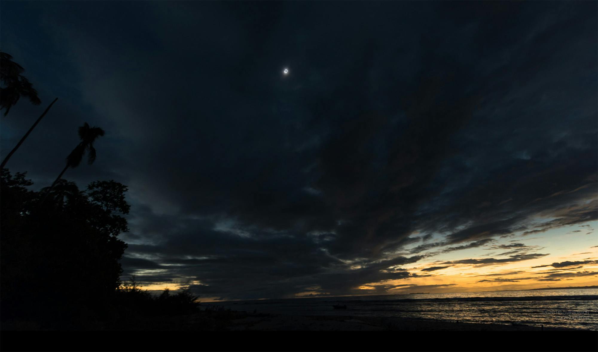 Skýjaður almyrkvi í Indónesíu í mars 2016. Mynd: Sævar Helgi Bragason