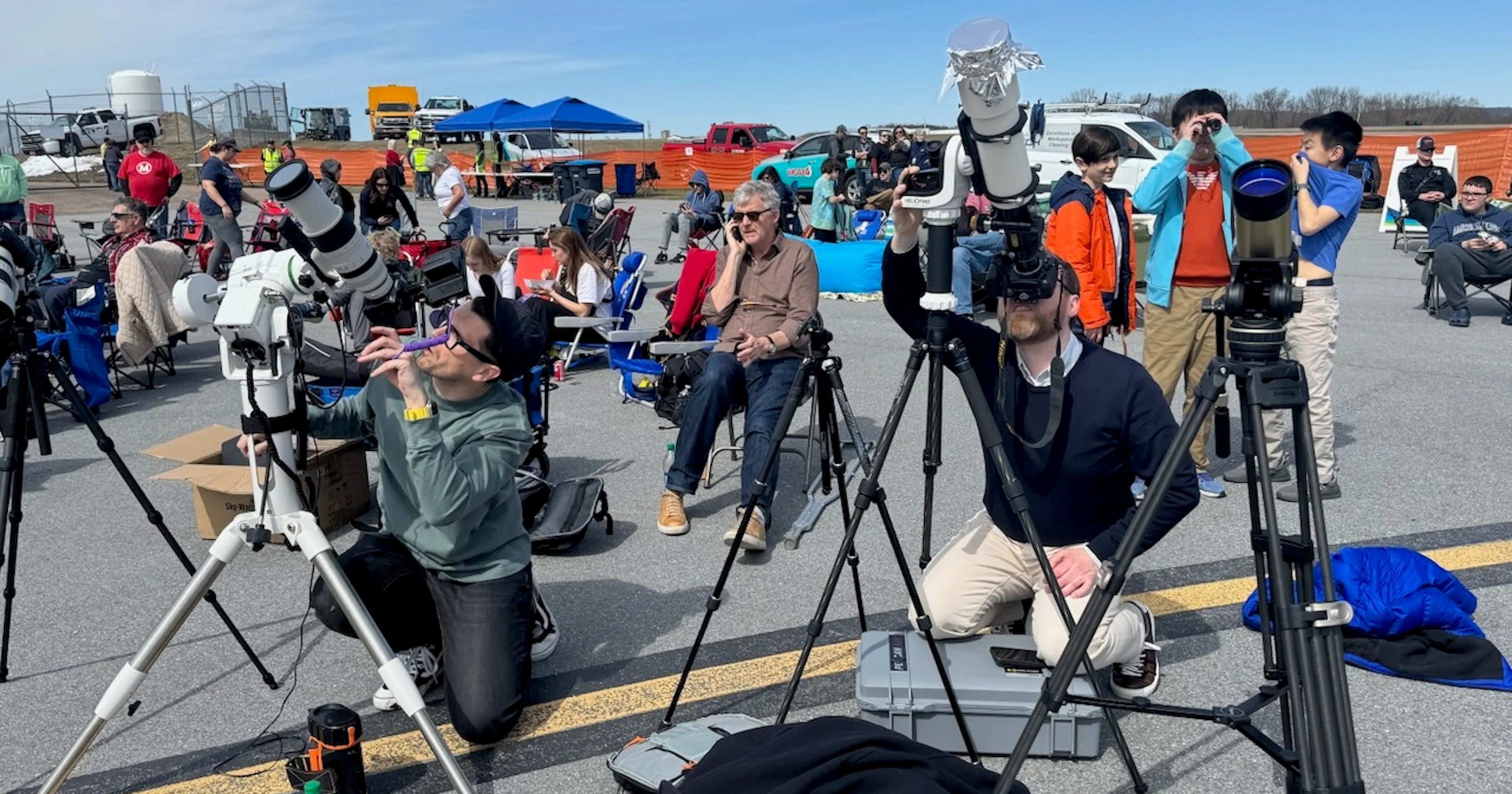 Sólmyrkvamyndataka í Burlington í Vermont 8. apríl 2024. Mynd: Linda Pizzuti Henry